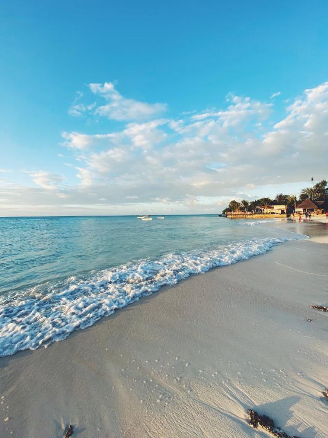Crystal Beach Nungwi Buitenkant foto